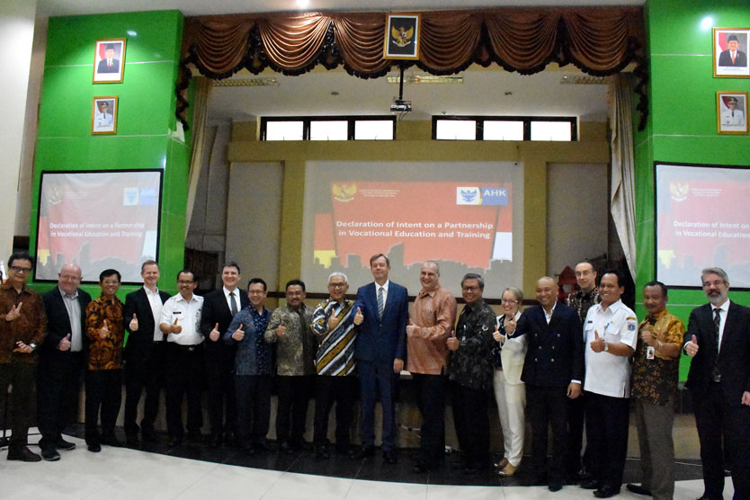  In February 2018, the Indo-Indonesian Chamber of Commerce and the Ministry of Economy of the Republic of Indonesia also agreed to intensify cooperation in the area of ​​vocational training, including the "Skills Experts" program.